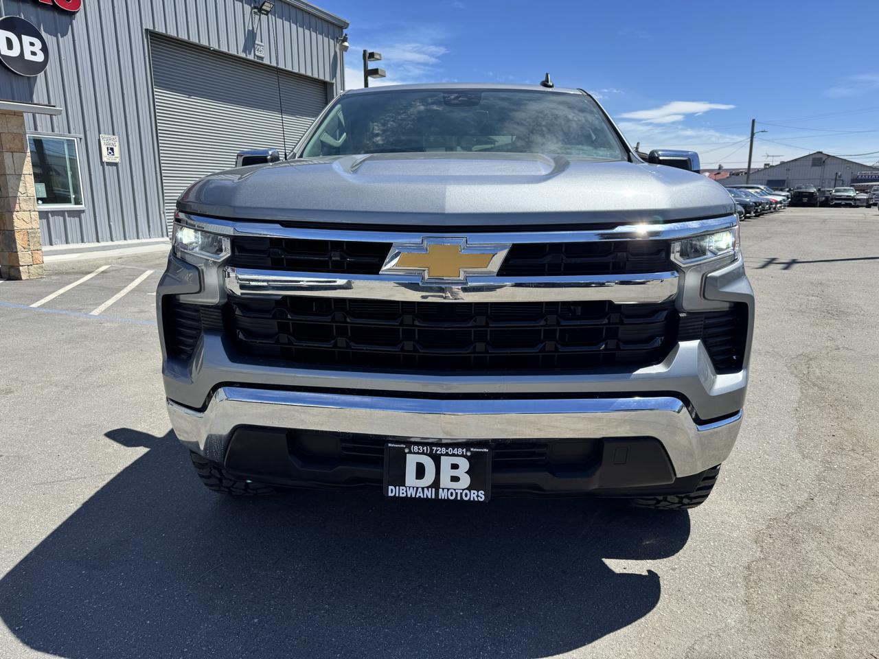 Chevrolet Silverado 1500 2WD Crew Cab 147" LT 2025