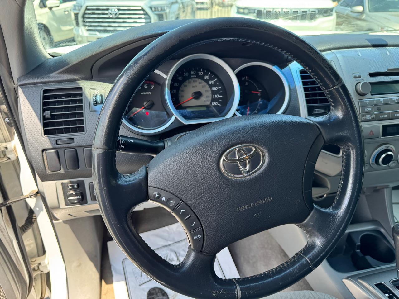 Toyota Tacoma 2WD Access I4 MT (Natl) 2009