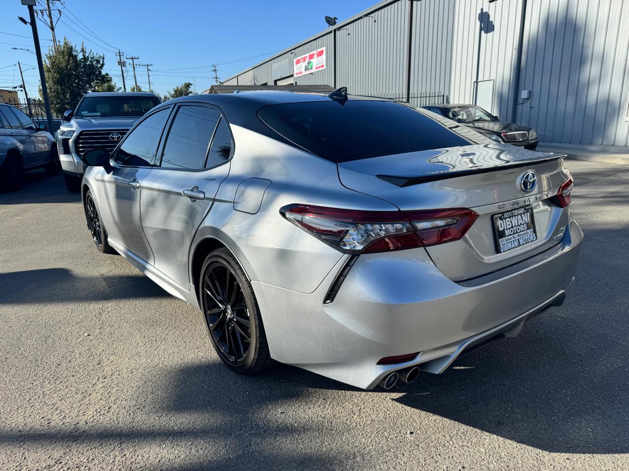 Toyota Camry Hybrid XSE CVT (Natl) 2022