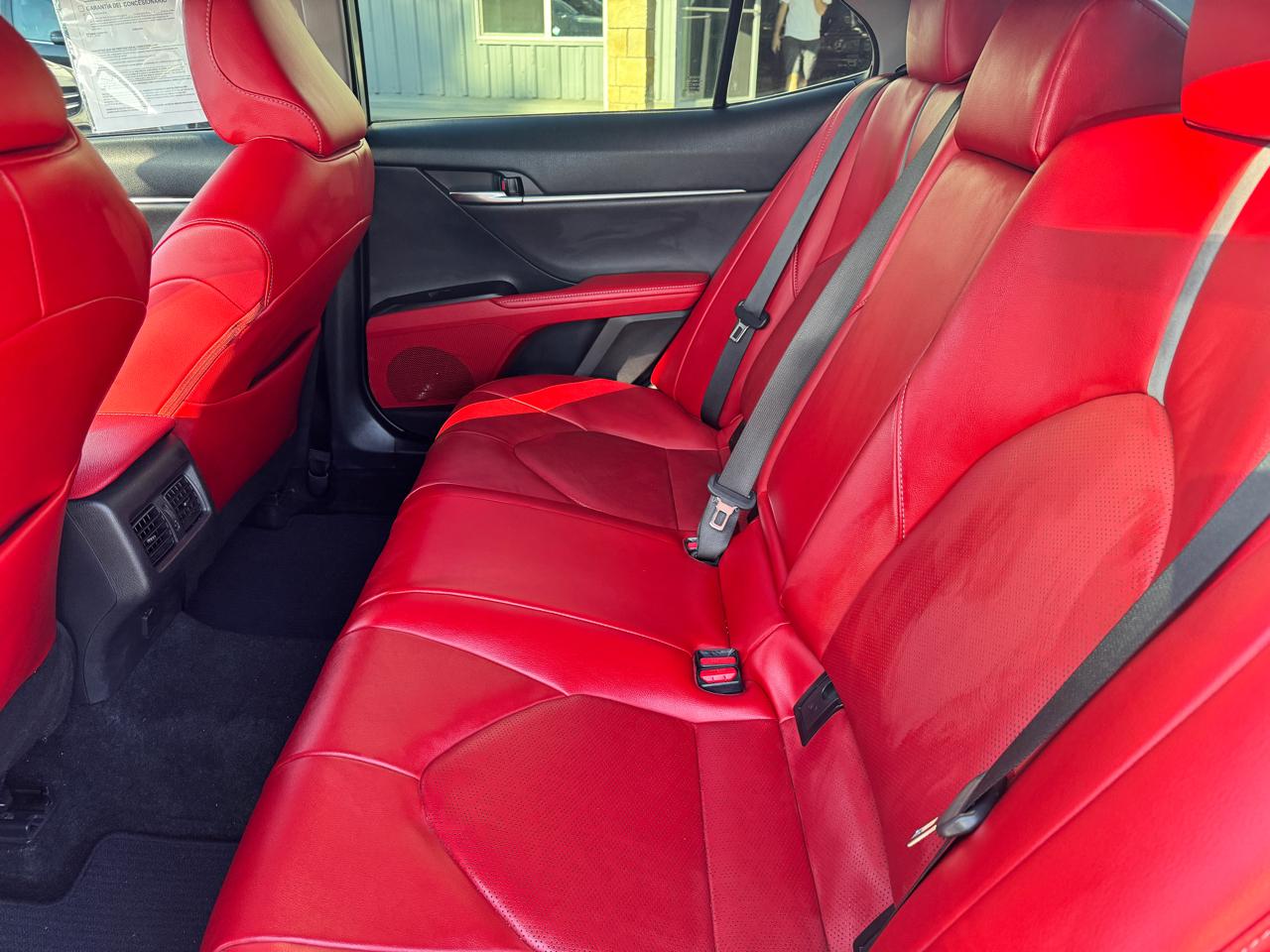 Toyota Camry Hybrid XSE CVT (Natl) 2022
