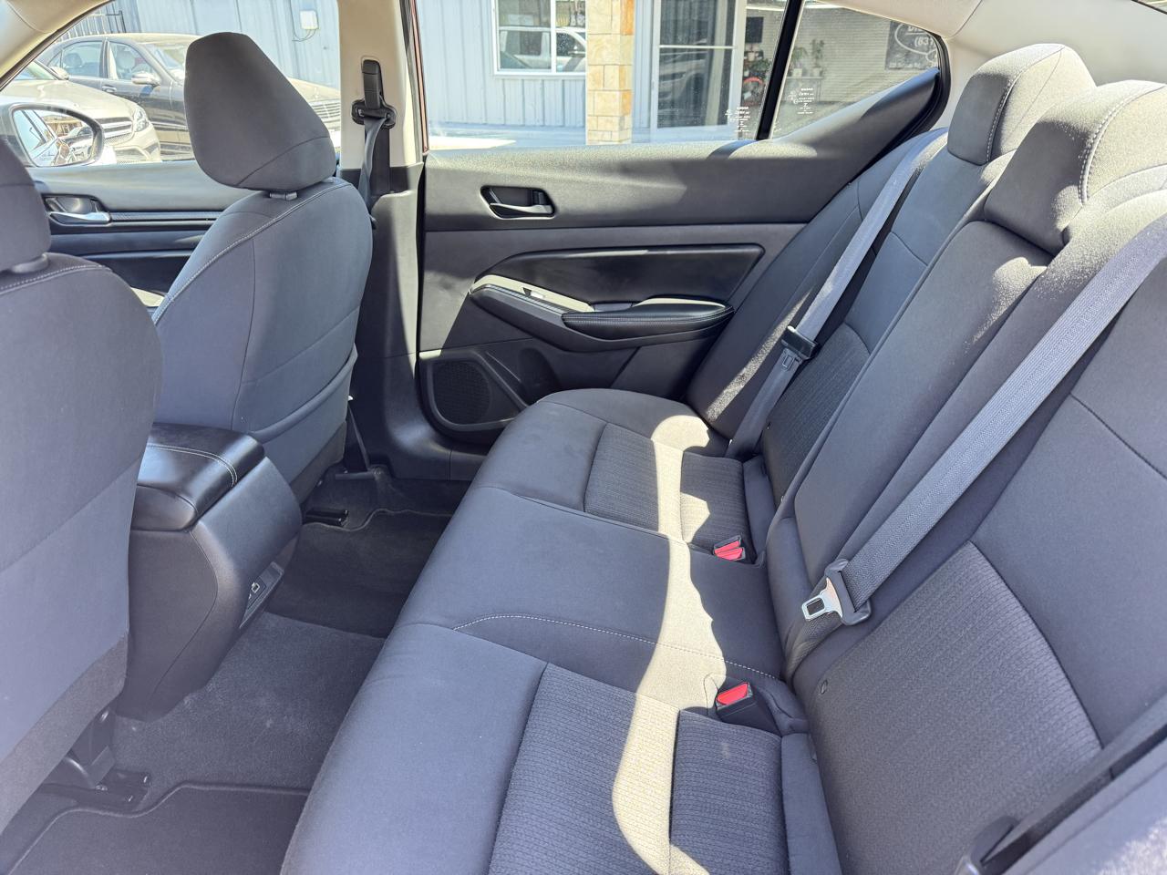 Nissan Altima 2.5 SV Sedan 2024