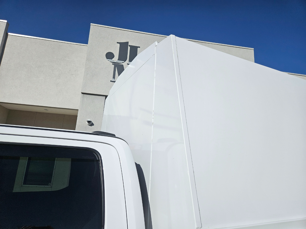 Ford Super Duty F-350 DRW XL 4WD Crew Cab 179" WB 60" CA 2023 Ford Super Duty F-350 DRW XL 4WD Crew Cab 179" WB 60" CA 2023