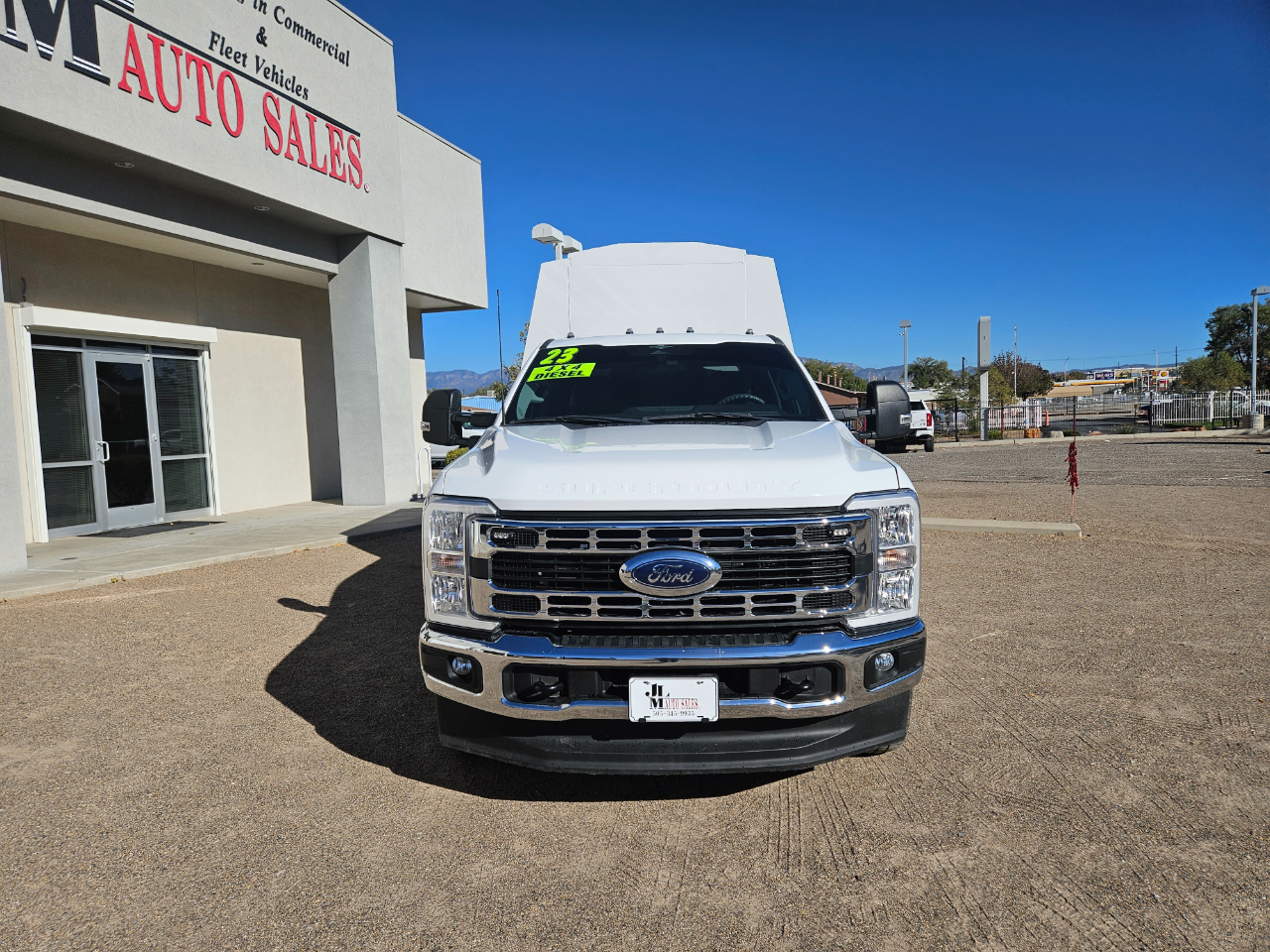 Ford Super Duty F-350 DRW XL 4WD Crew Cab 179" WB 60" CA 2023 Ford Super Duty F-350 DRW XL 4WD Crew Cab 179" WB 60" CA 2023