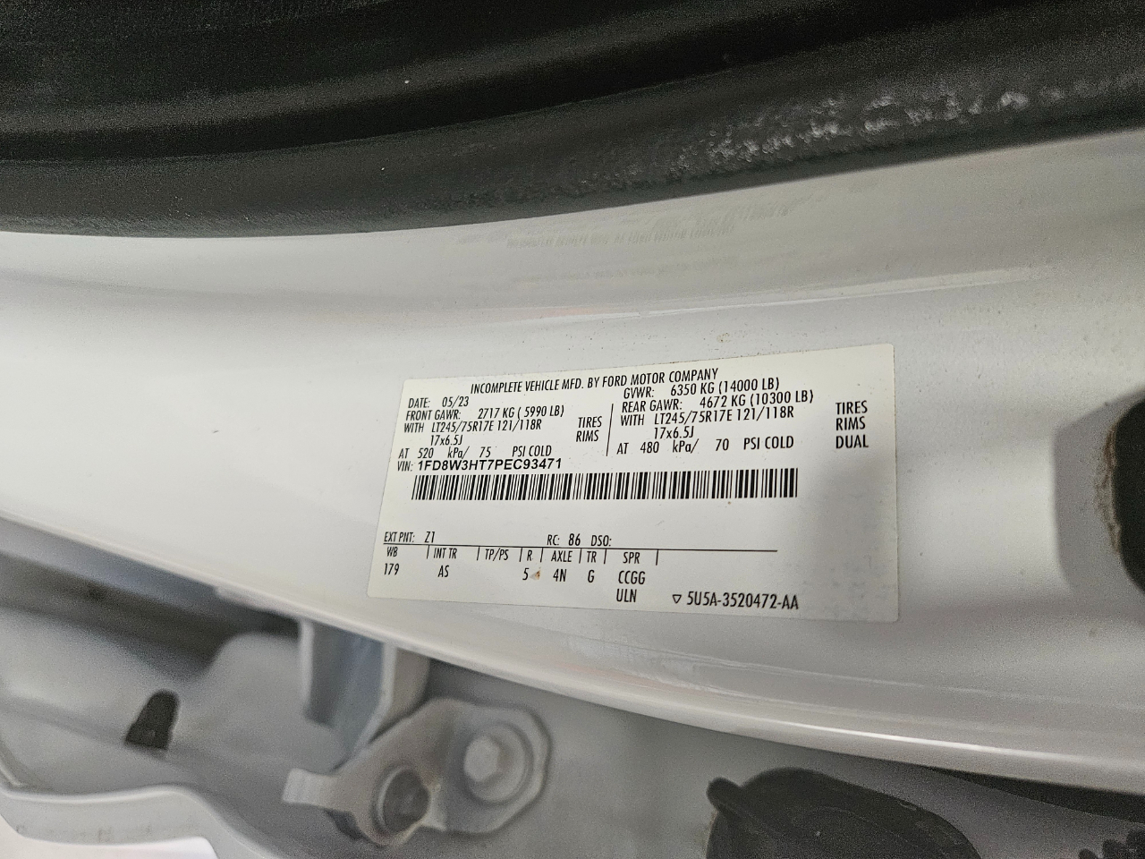 Ford Super Duty F-350 DRW XL 4WD Crew Cab 179" WB 60" CA 2023 Ford Super Duty F-350 DRW XL 4WD Crew Cab 179" WB 60" CA 2023