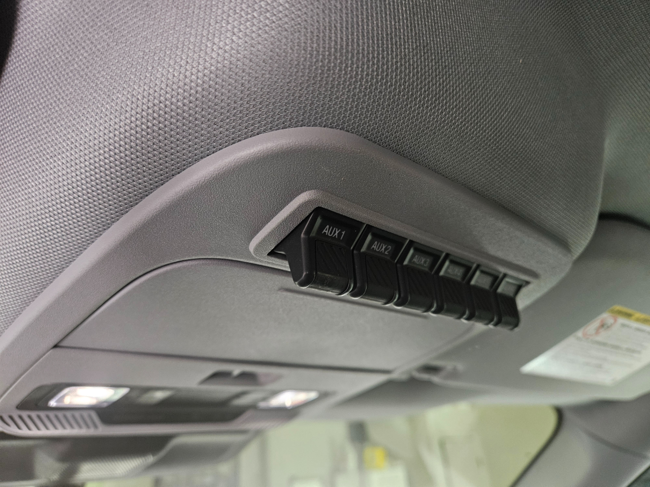 Ford Super Duty F-350 DRW XL 4WD Crew Cab 179" WB 60" CA 2023 Ford Super Duty F-350 DRW XL 4WD Crew Cab 179" WB 60" CA 2023