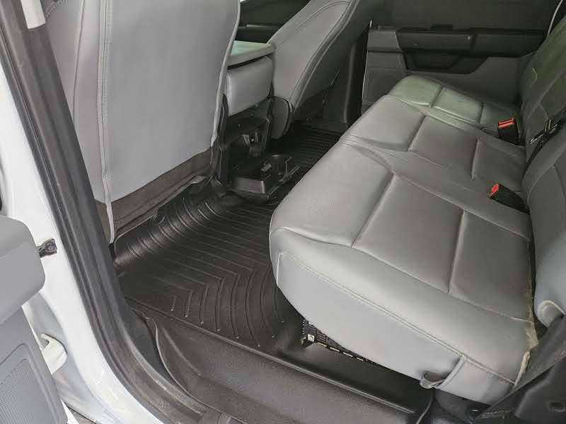 Ford Super Duty F-350 DRW XL 4WD Crew Cab 179" WB 60" CA 2023 Ford Super Duty F-350 DRW XL 4WD Crew Cab 179" WB 60" CA 2023