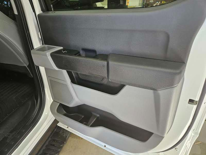 Ford Super Duty F-350 DRW XL 4WD Crew Cab 179" WB 60" CA 2023 Ford Super Duty F-350 DRW XL 4WD Crew Cab 179" WB 60" CA 2023