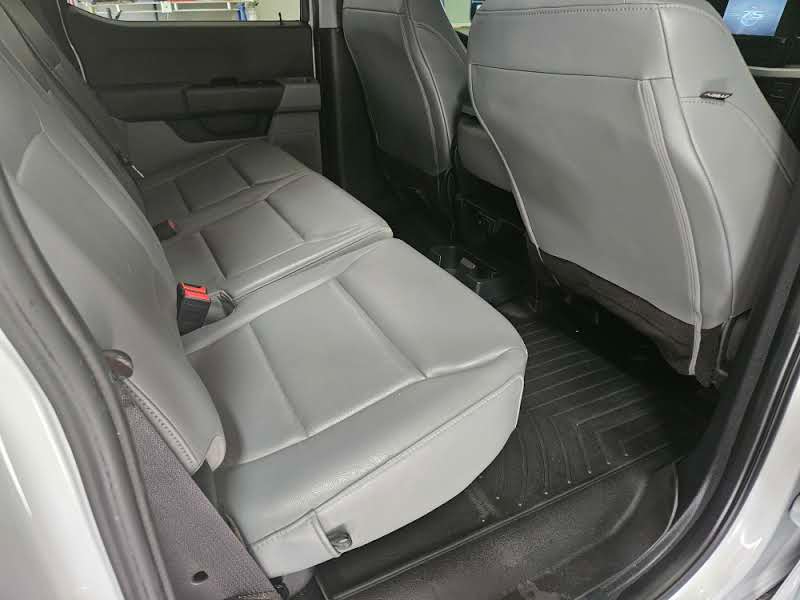 Ford Super Duty F-350 DRW XL 4WD Crew Cab 179" WB 60" CA 2023 Ford Super Duty F-350 DRW XL 4WD Crew Cab 179" WB 60" CA 2023