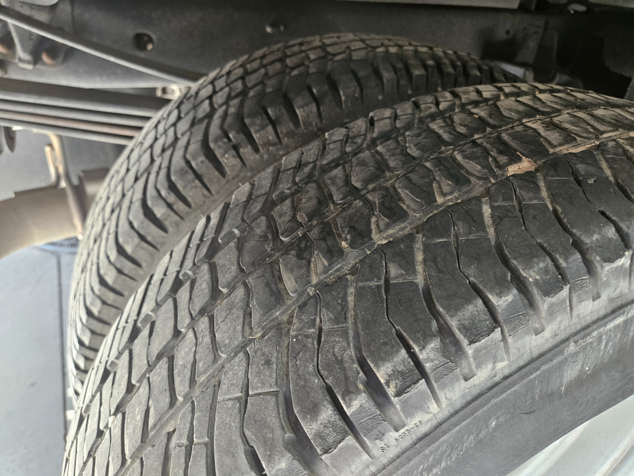 Ford Super Duty F-350 DRW XL 4WD Crew Cab 179" WB 60" CA 2023 Ford Super Duty F-350 DRW XL 4WD Crew Cab 179" WB 60" CA 2023