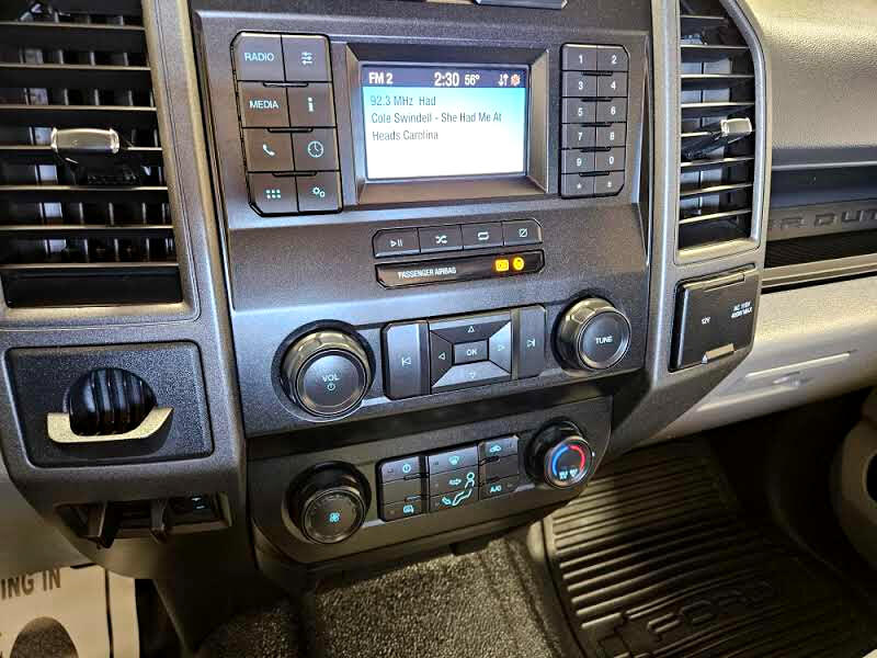 Ford Super Duty F-450 DRW XL 2WD SuperCab 192" WB 84" CA 2022