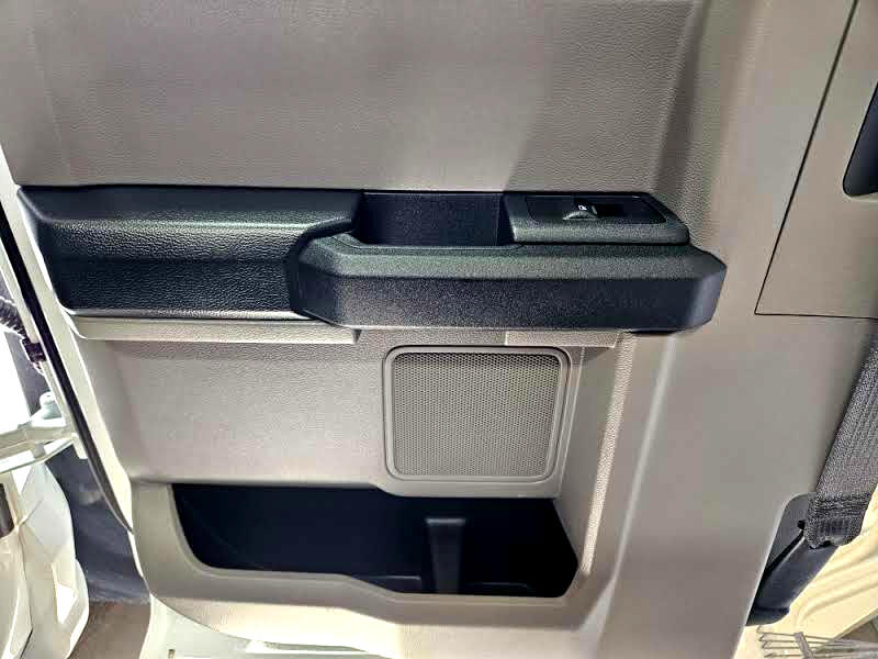 Ford Super Duty F-450 DRW XL 2WD SuperCab 192" WB 84" CA 2022