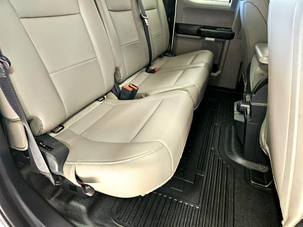 Ford Super Duty F-450 DRW XL 2WD SuperCab 192" WB 84" CA 2022