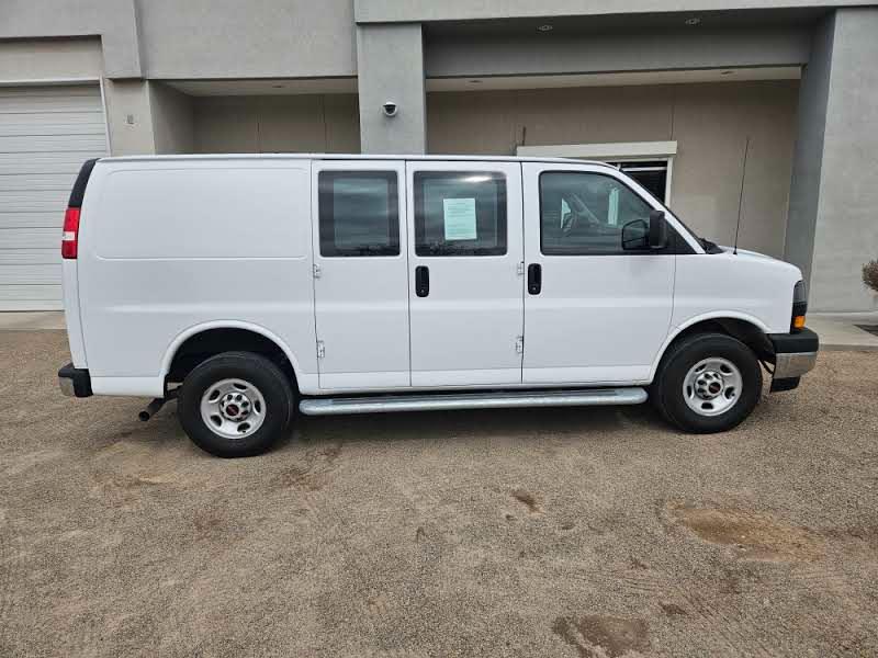 GMC Savana Cargo Van RWD 2500 135" 2024