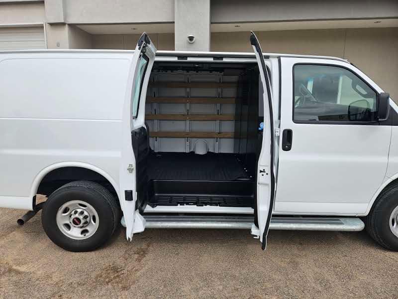 GMC Savana Cargo Van RWD 2500 135" 2024