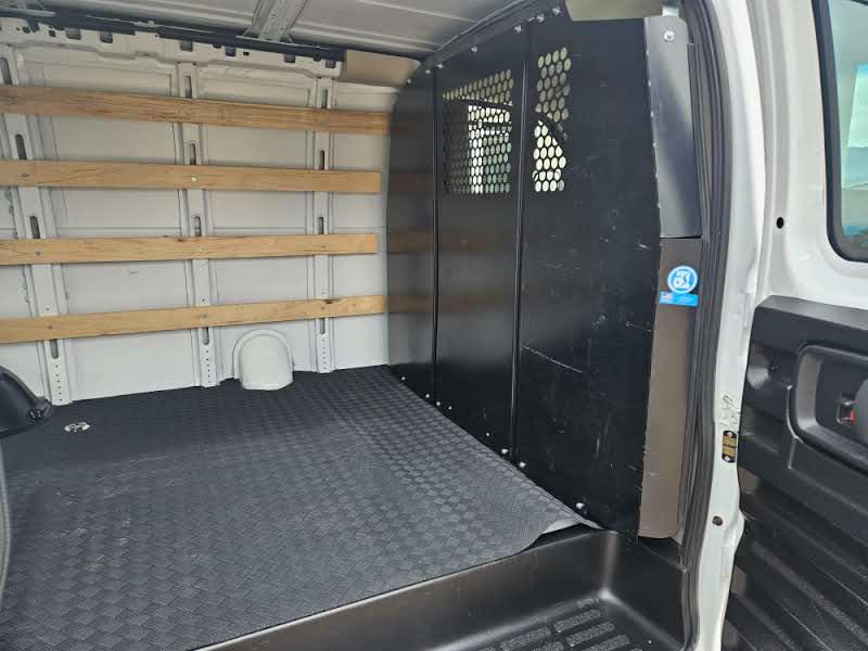 GMC Savana Cargo Van RWD 2500 135" 2024