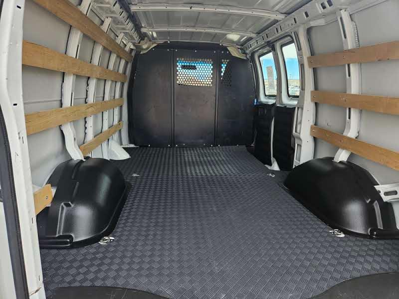 GMC Savana Cargo Van RWD 2500 135" 2024