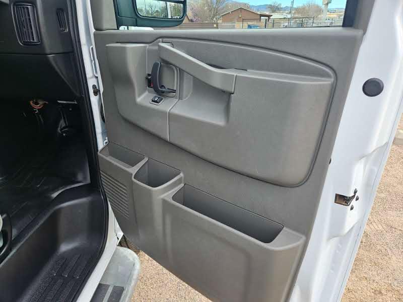 GMC Savana Cargo Van RWD 2500 135" 2024