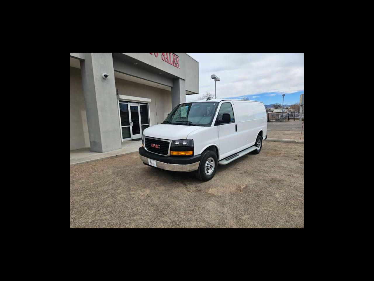 2024 GMC Savana Cargo Van RWD 2500 135"
