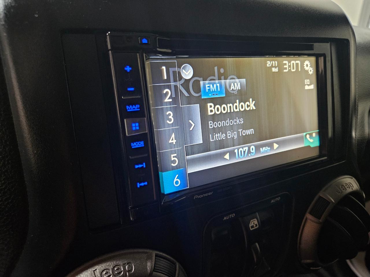 Jeep Wrangler Unlimited 4WD 4dr Sport 2016