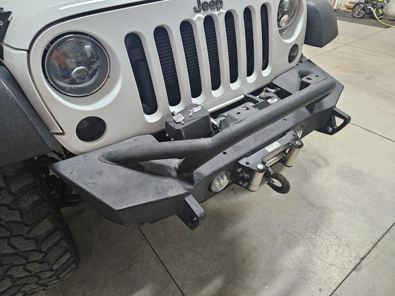 Jeep Wrangler Unlimited 4WD 4dr Sport 2016