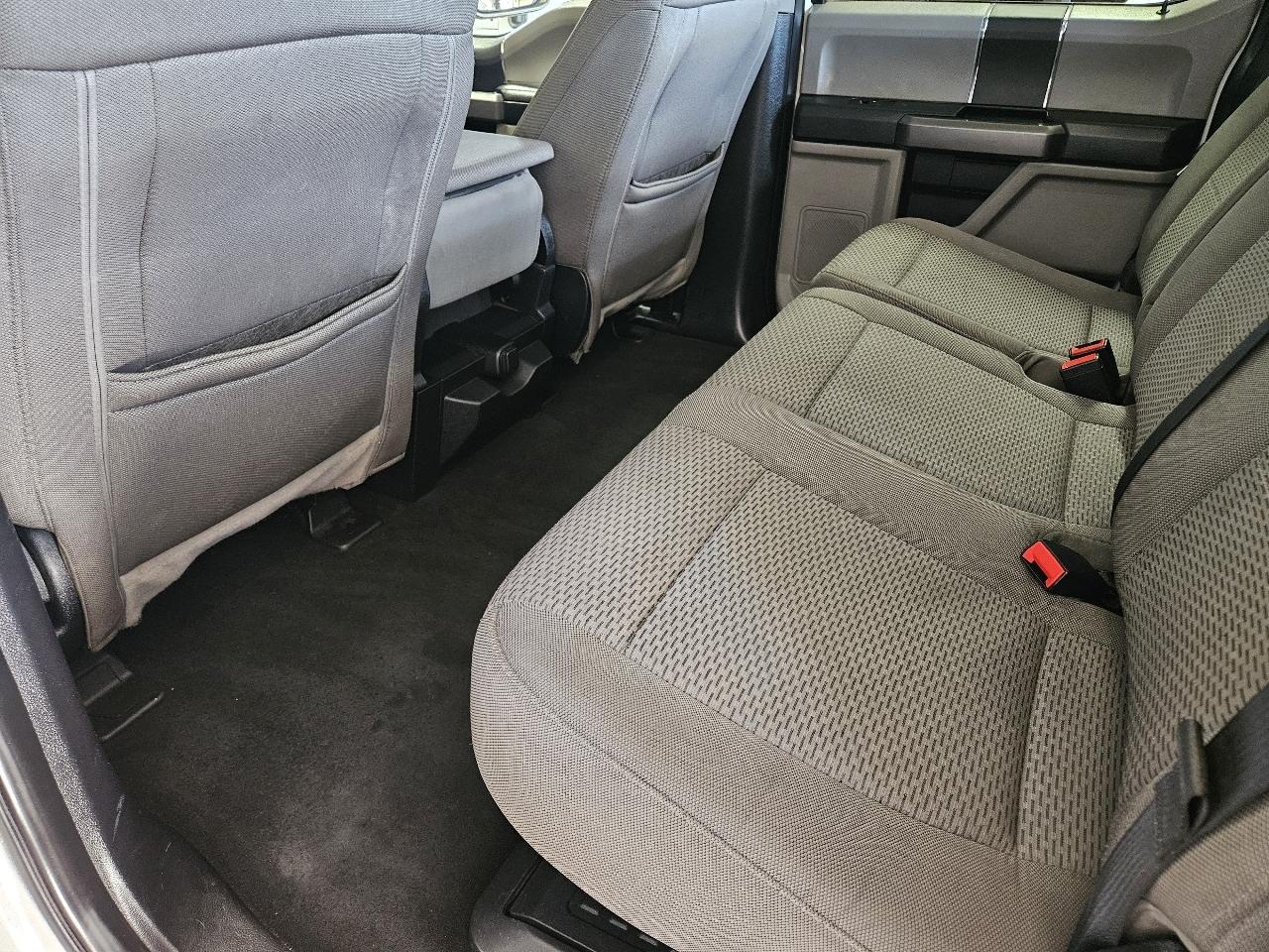 Ford Super Duty F-550 DRW XLT 4WD Crew Cab 203" WB 84" CA 2020