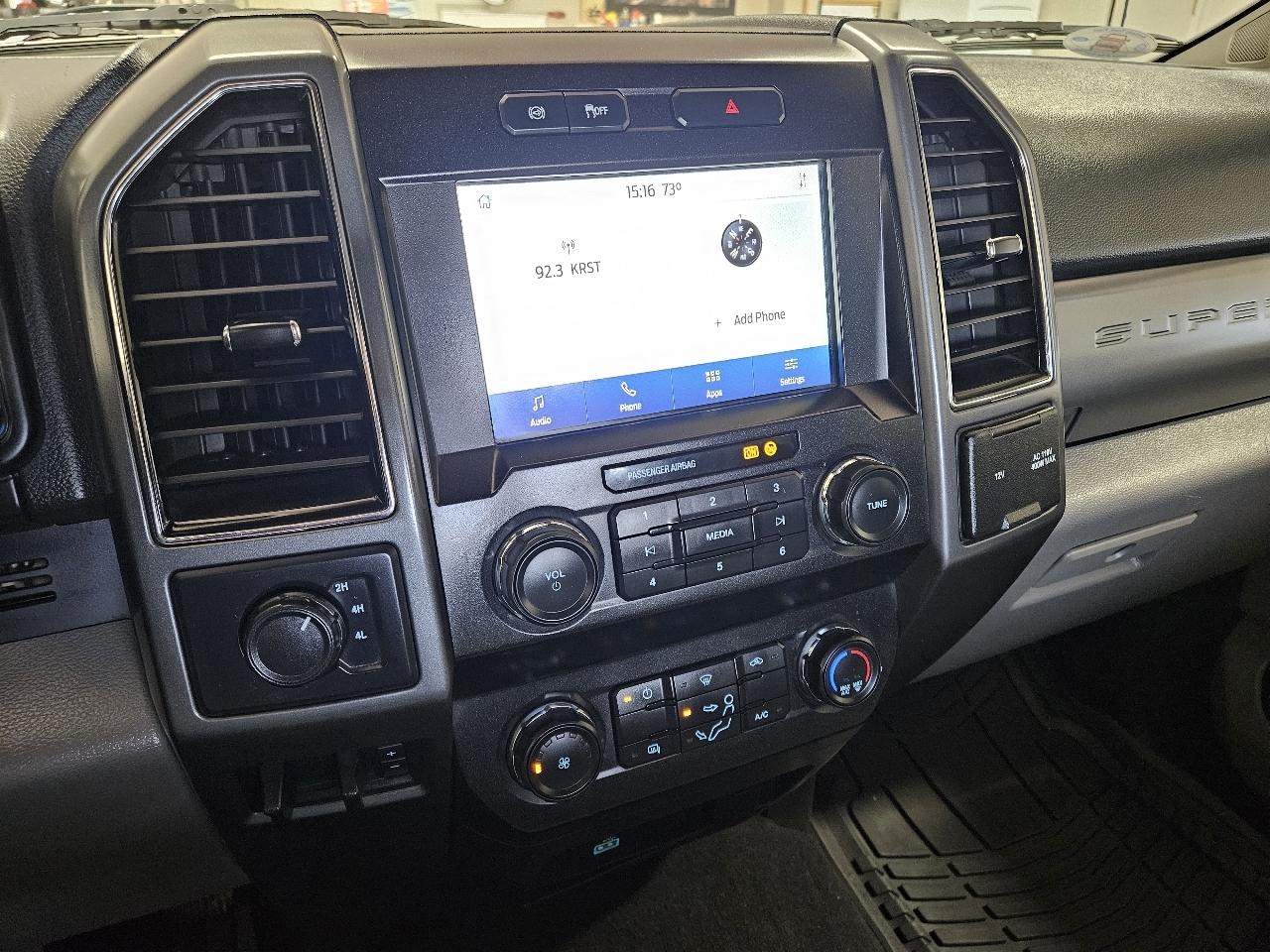 Ford Super Duty F-550 DRW XLT 4WD Crew Cab 203" WB 84" CA 2020