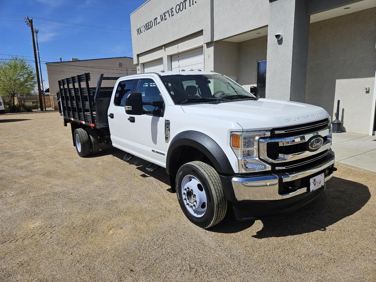 Ford Super Duty F-550 DRW XLT 4WD Crew Cab 203" WB 84" CA 2020