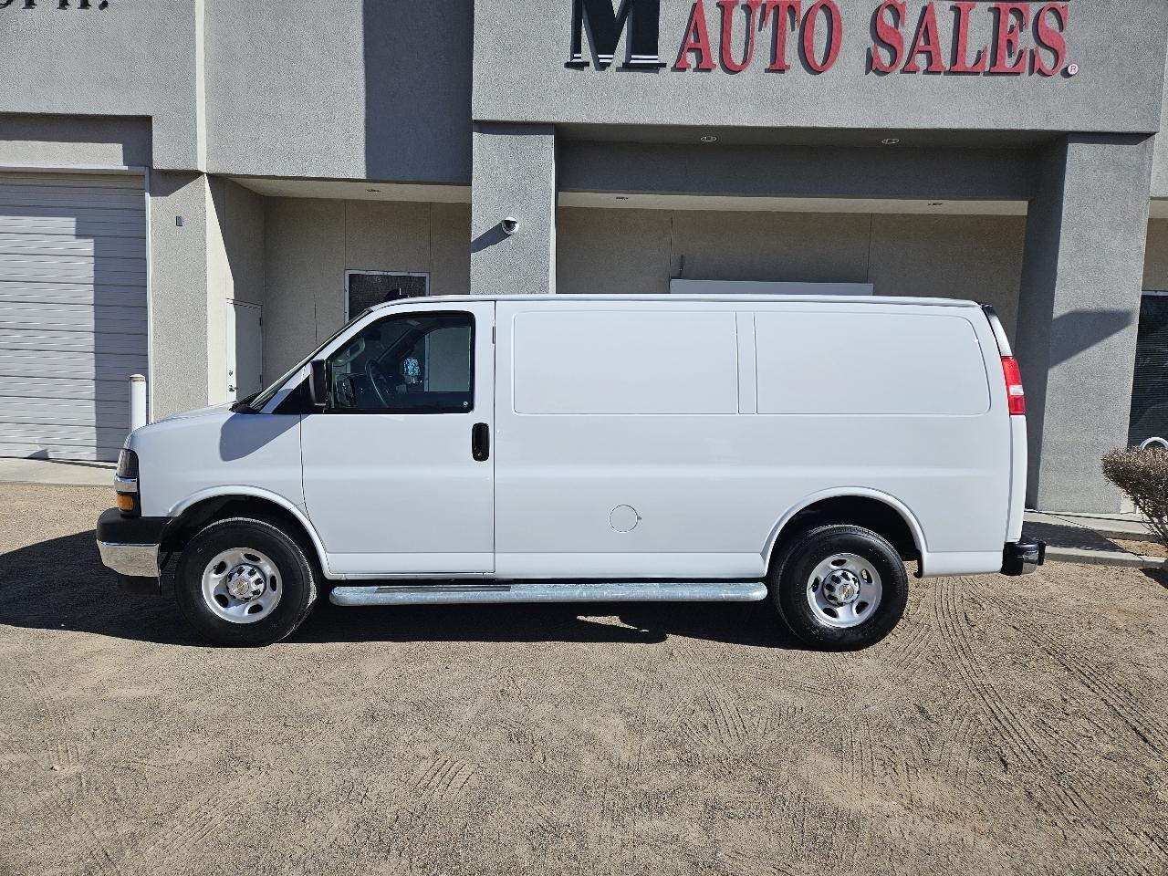 Chevrolet Express Cargo Van RWD 2500 135" 2024