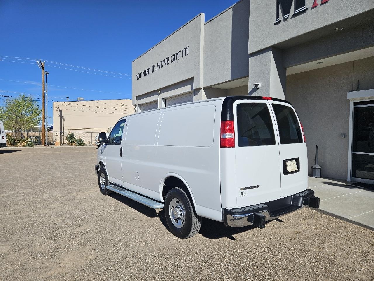Chevrolet Express Cargo Van RWD 2500 135" 2024