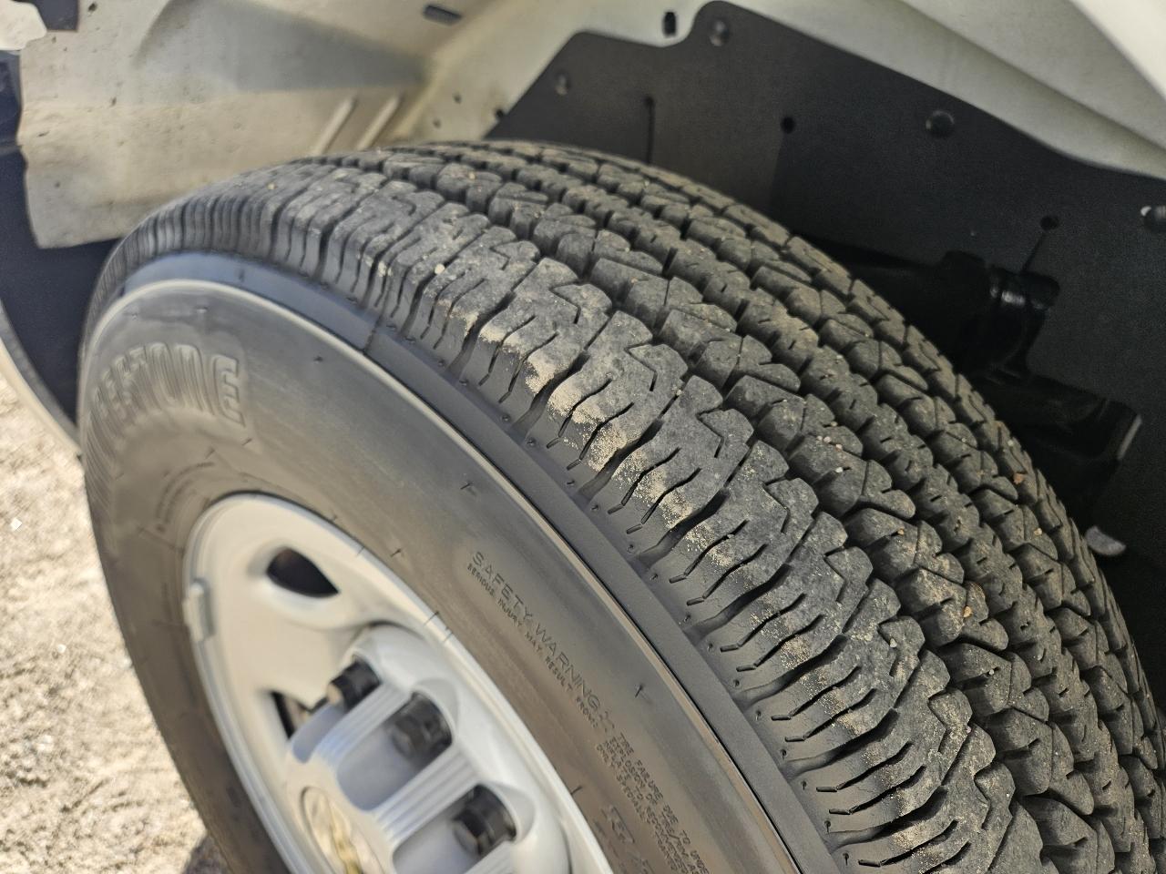 Chevrolet Express Cargo Van RWD 2500 135" 2024