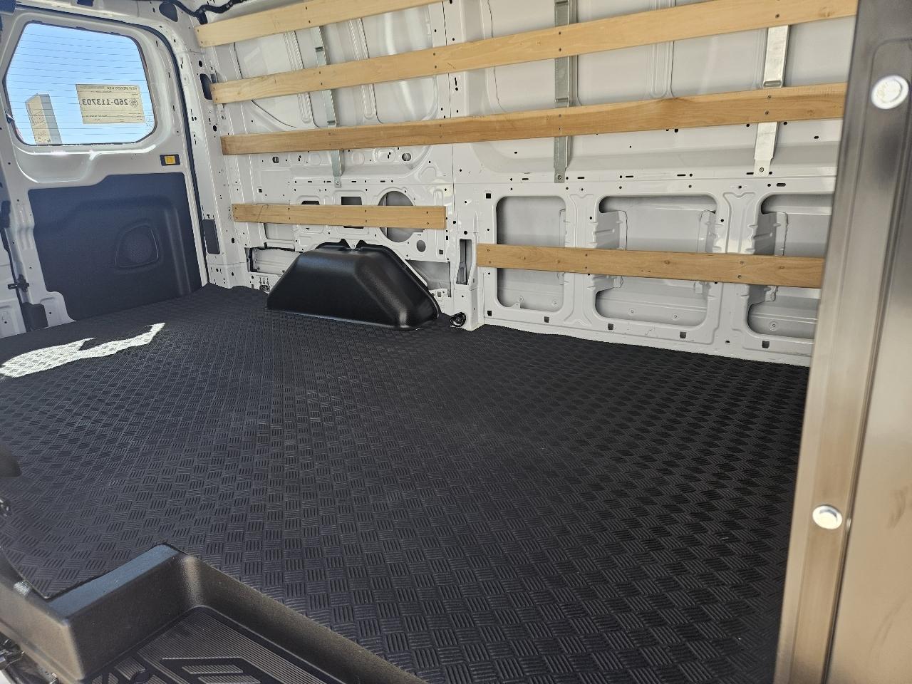 Ford Transit Cargo Van T-250 130" Low Rf 9070 GVWR RWD 2024