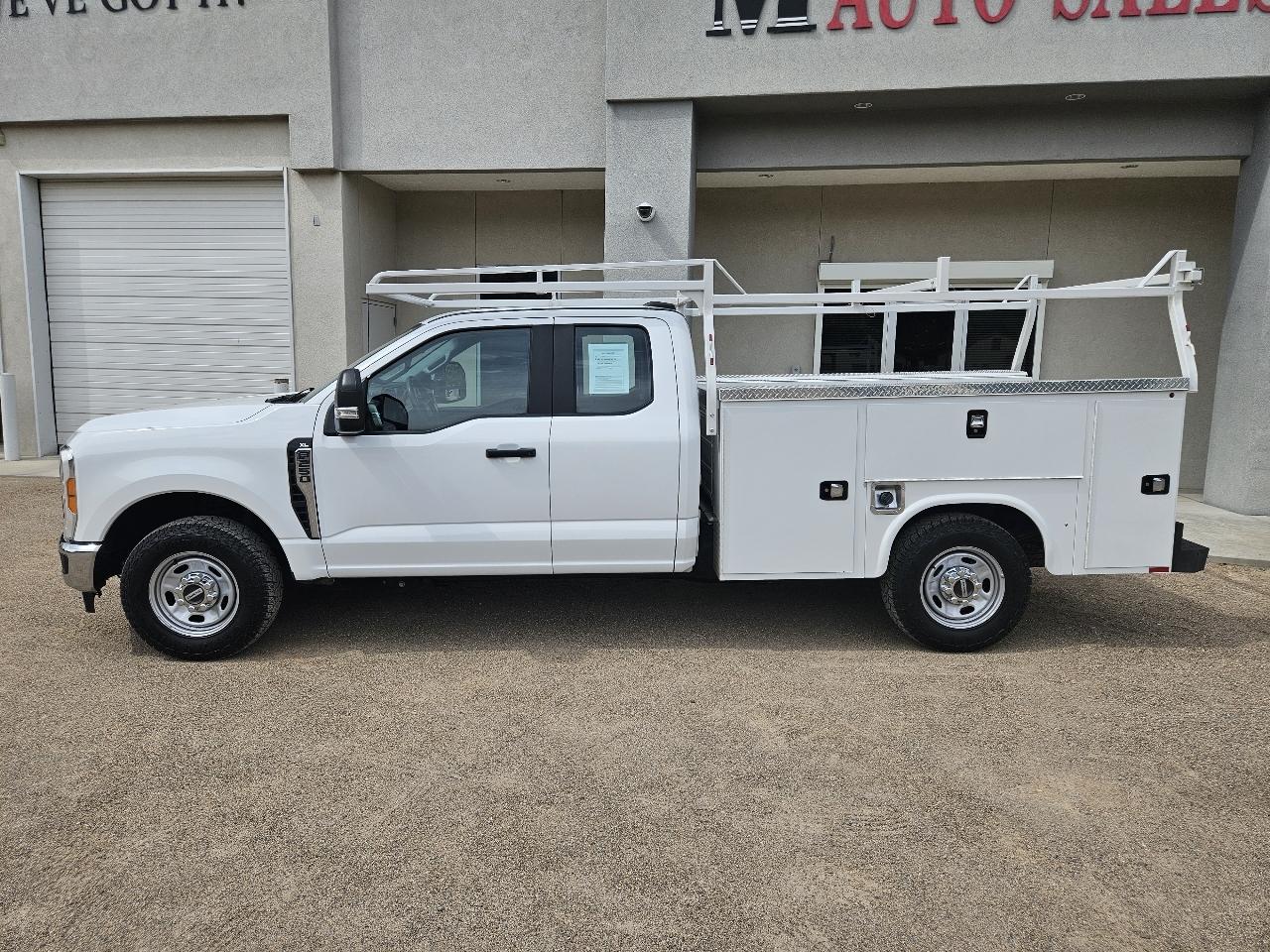 Ford Super Duty F-250 SRW XL 2WD SuperCab 8' Box 2023