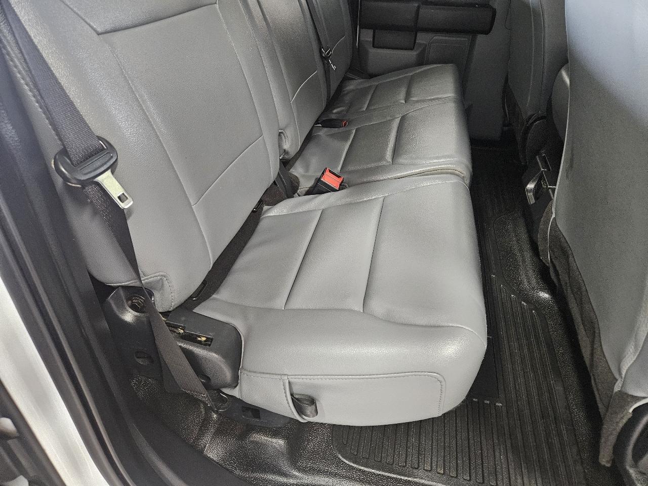 Ford Super Duty F-250 SRW XL 2WD SuperCab 8' Box 2023