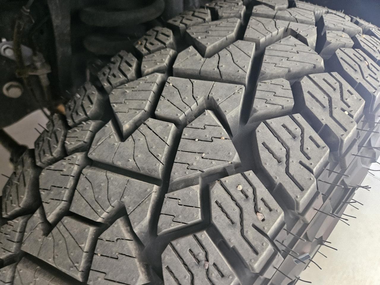 Ford Super Duty F-250 SRW XL 2WD SuperCab 8' Box 2023