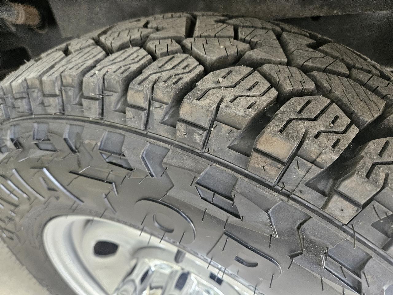 Ford Super Duty F-250 SRW XL 2WD SuperCab 8' Box 2023