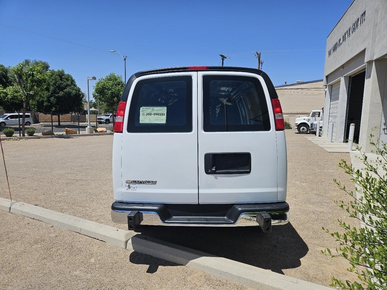 Chevrolet Express Cargo Van RWD 2500 135" 2024