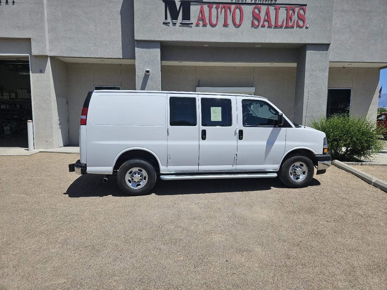 Chevrolet Express Cargo Van RWD 2500 135" 2024