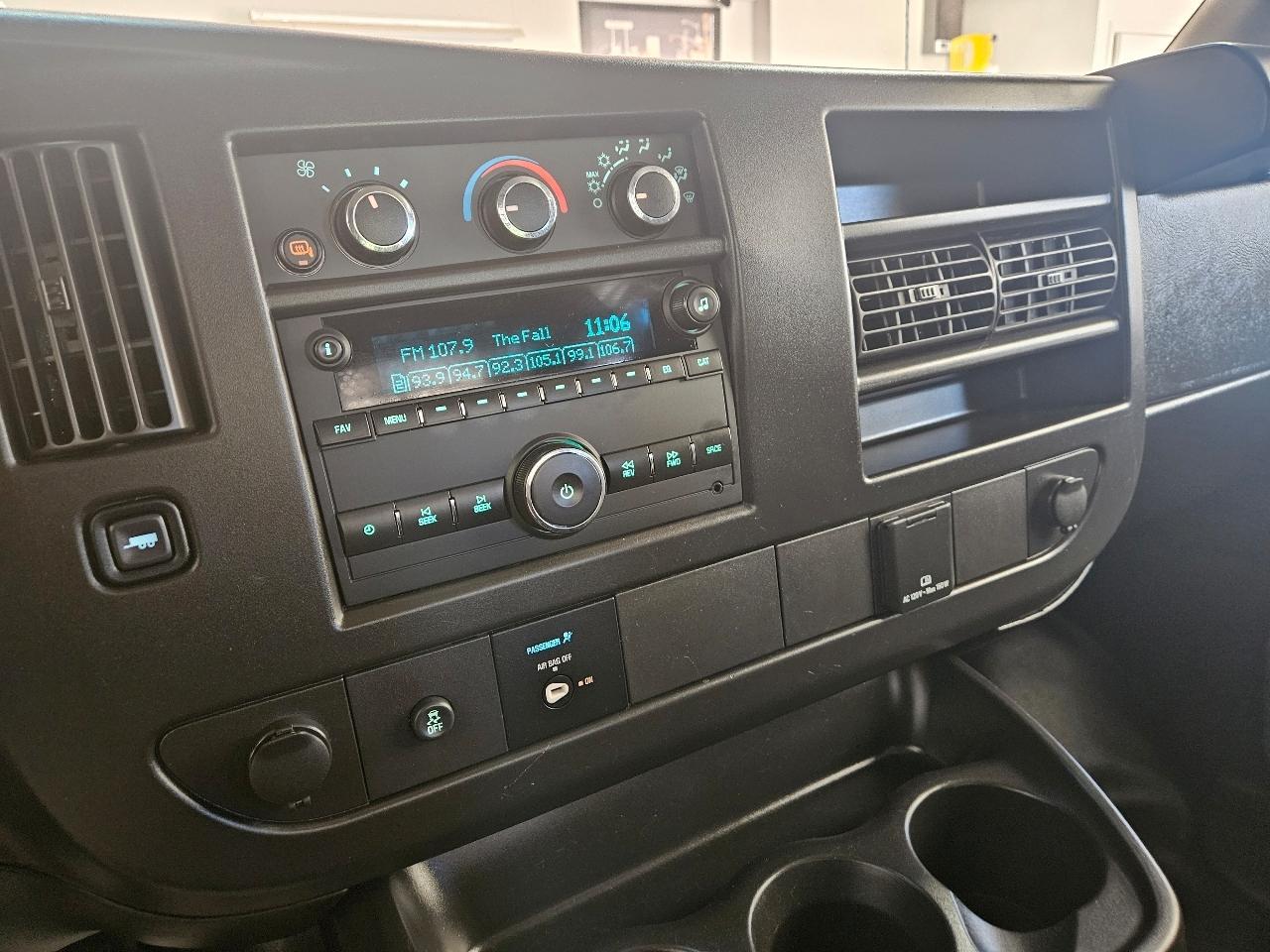 Chevrolet Express Cargo Van RWD 2500 135" 2024