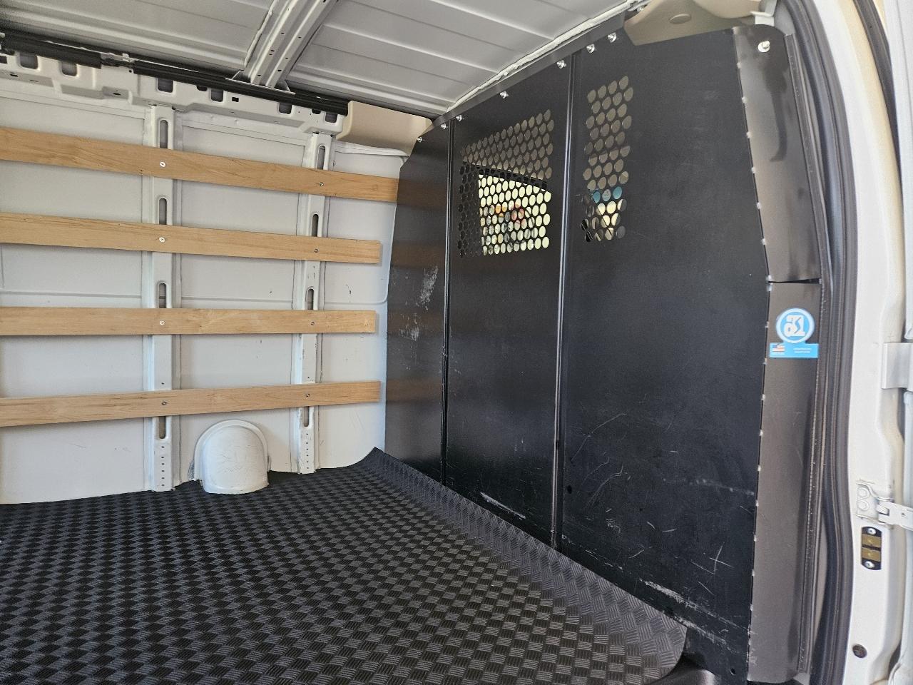 Chevrolet Express Cargo Van RWD 2500 135" 2024