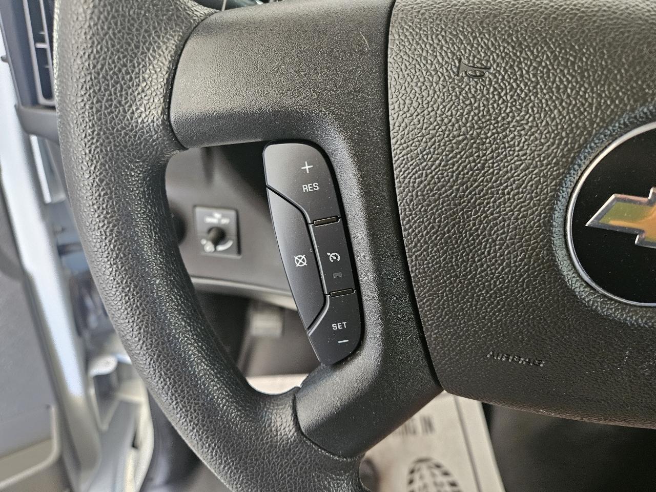 Chevrolet Express Cargo Van RWD 2500 135" 2024