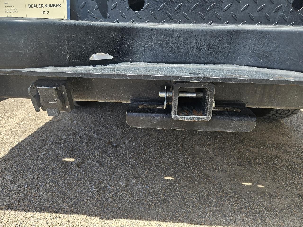 Chevrolet Silverado 2500HD 2WD Reg Cab 142" Work Truck 2023