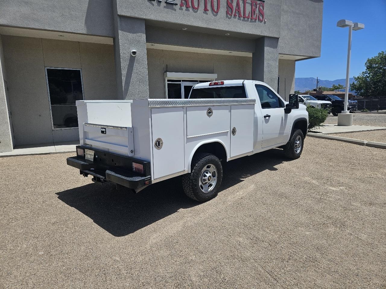 Chevrolet Silverado 2500HD 2WD Reg Cab 142" Work Truck 2023