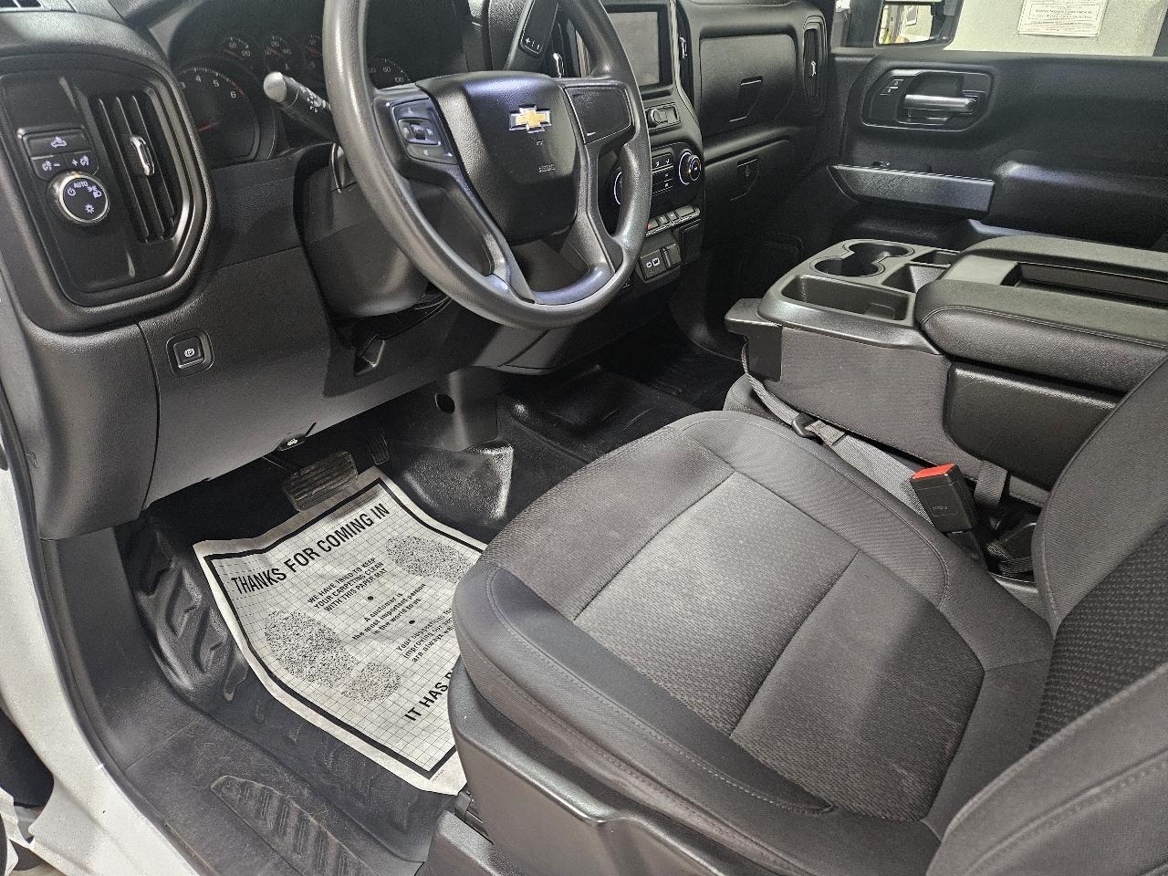 Chevrolet Silverado 2500HD 2WD Reg Cab 142" Work Truck 2023