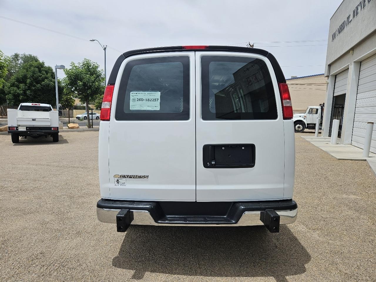 Chevrolet Express Cargo Van RWD 2500 135" 2024