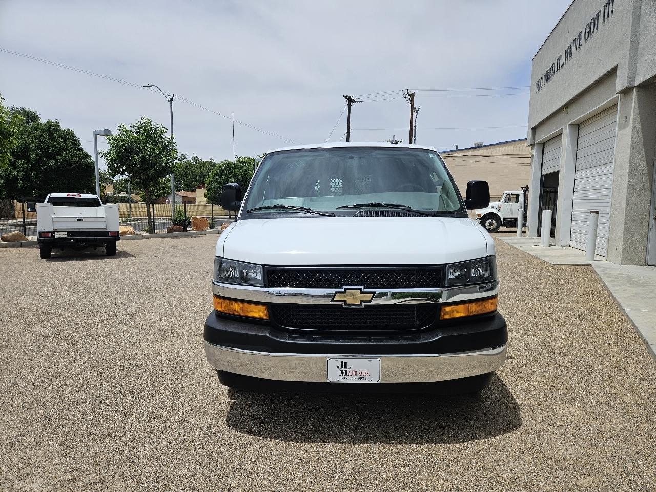 Chevrolet Express Cargo Van RWD 2500 135" 2024