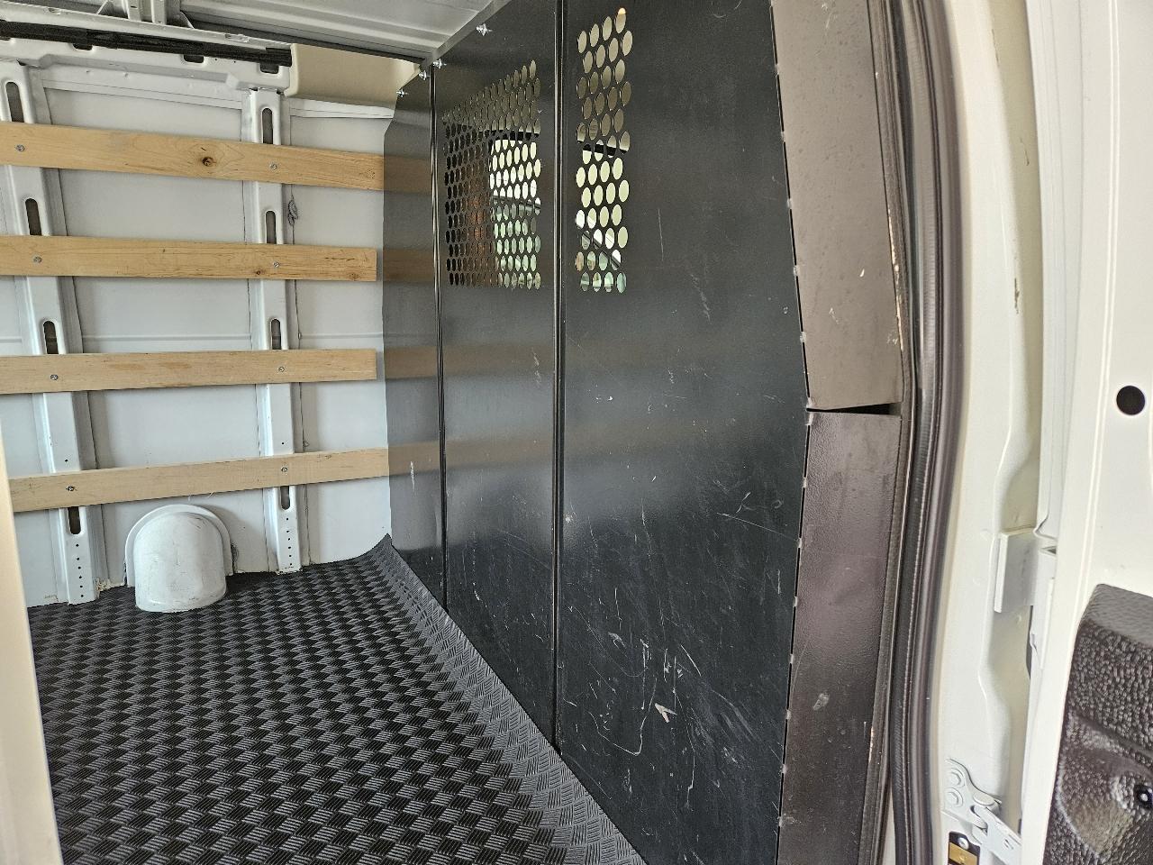 Chevrolet Express Cargo Van RWD 2500 135" 2024