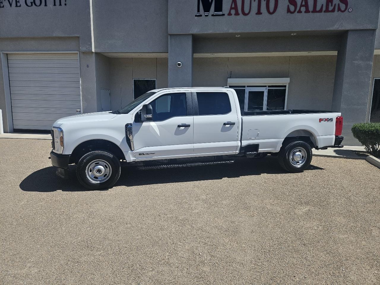 Ford Super Duty F-250 SRW XL 4WD Crew Cab 8' Box 2025