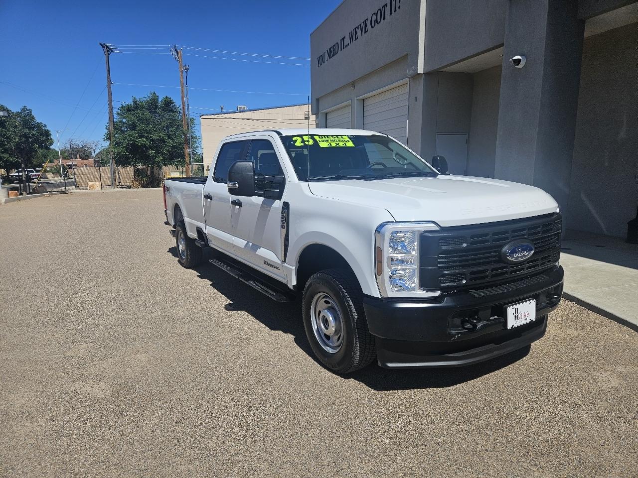 Ford Super Duty F-250 SRW XL 4WD Crew Cab 8' Box 2025