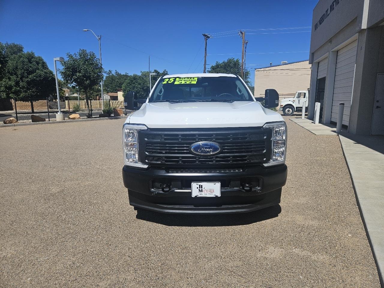 Ford Super Duty F-250 SRW XL 4WD Crew Cab 8' Box 2025