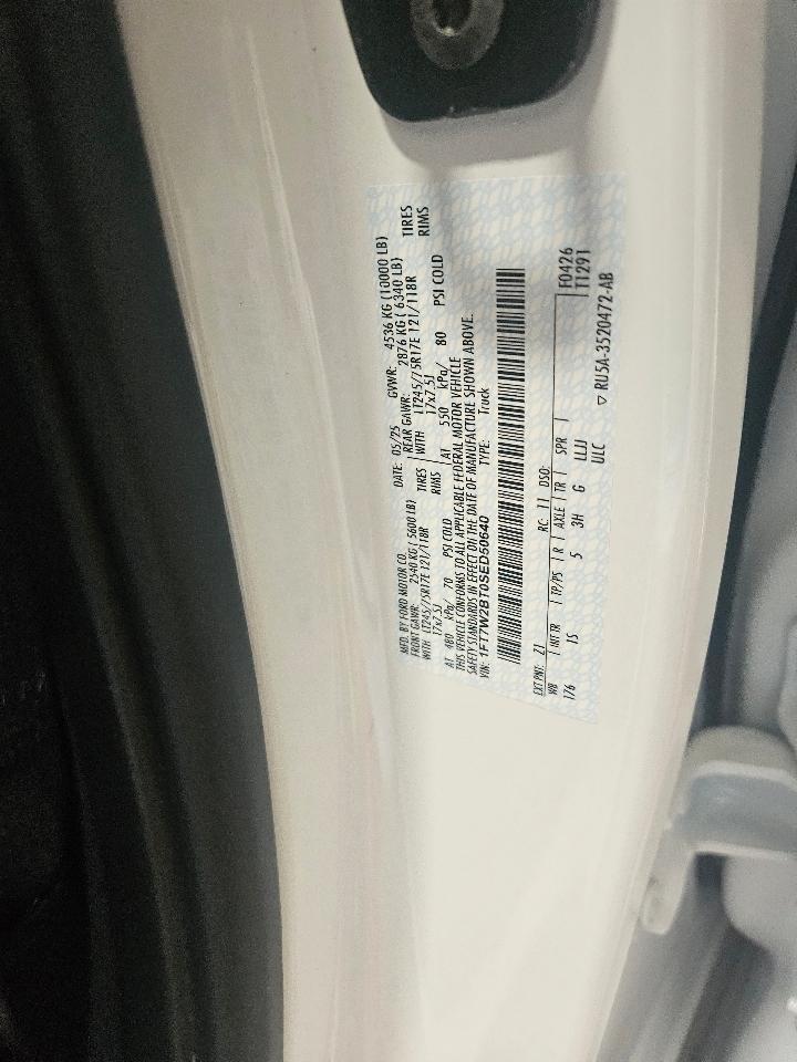Ford Super Duty F-250 SRW XL 4WD Crew Cab 8' Box 2025